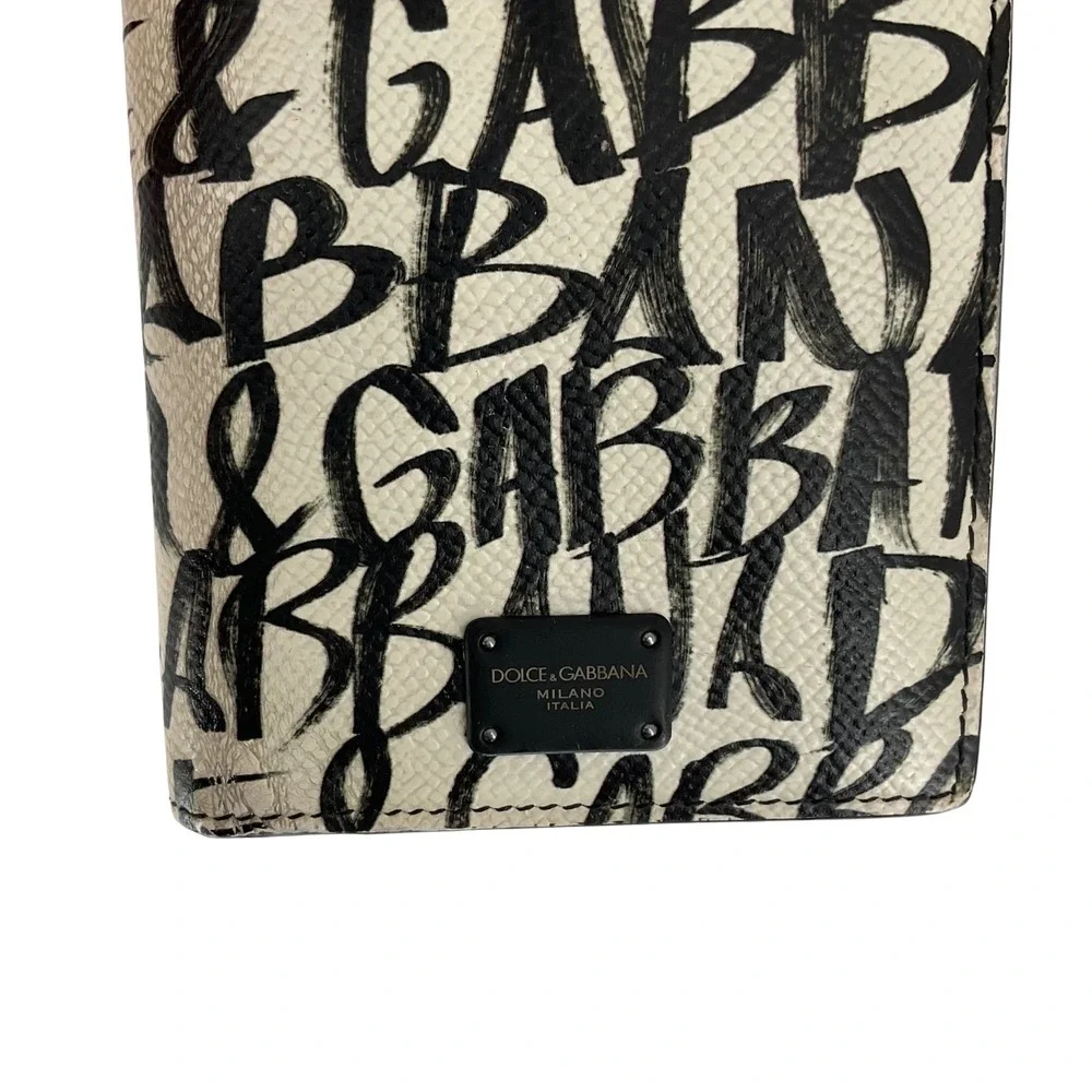 DOLCE & GABBANA Graffiti Print Dauphine Leather Long‎ Wallet White Black Box